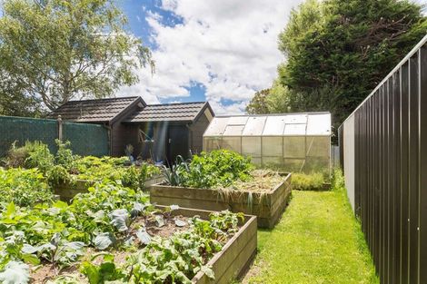 Photo of property in 10 Smith Street, Dannevirke, 4930