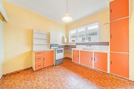 Photo of property in 13 Pirie Crescent, Moera, Lower Hutt, 5010