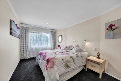 Photo of property in 24 Park Lane, Waitara, 4320