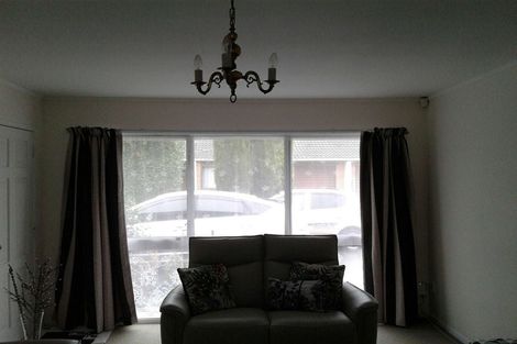 Photo of property in 2/62 Sunderlands Road, Half Moon Bay, Auckland, 2012