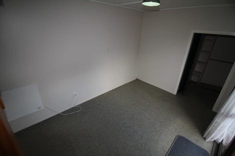 Photo of property in 3 Blandford Way, Newlands, Wellington, 6037