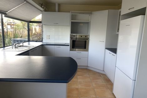 Photo of property in 3/172 Chivalry Road, Glenfield, Auckland, 0629