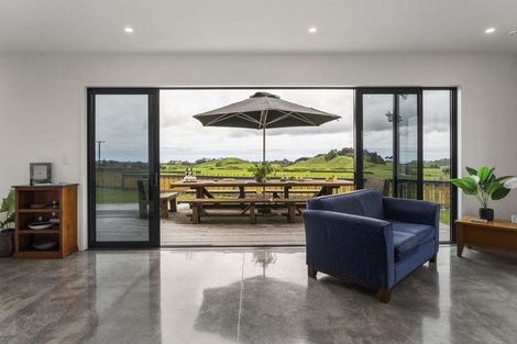 Photo of property in 130 Hurworth Road, Hurworth, New Plymouth, 4371