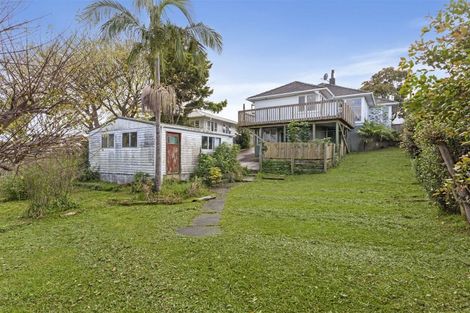 Photo of property in 4 Tonkin Drive, Sunnynook, Auckland, 0620