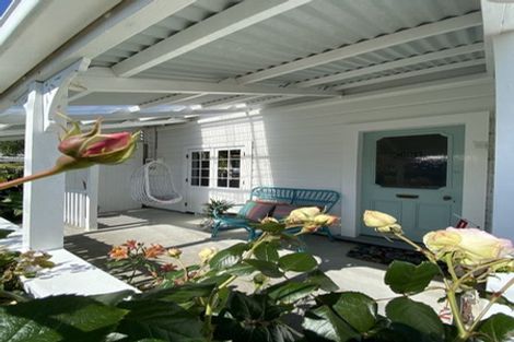 Photo of property in 54 Belt Road, New Plymouth, 4310