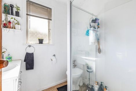 Photo of property in 28 Helena Street, Massey, Auckland, 0614