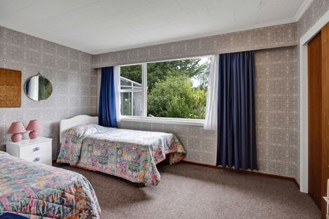 Photo of property in 2a Kendal Place, Merrilands, New Plymouth, 4312