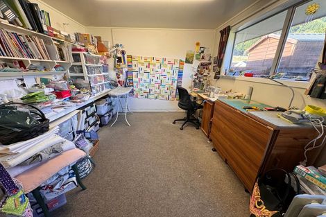 Photo of property in 6 Weka Place, Picton, 7220