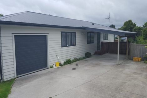 Photo of property in 18 Kiernan Place, Kelston, Auckland, 0602