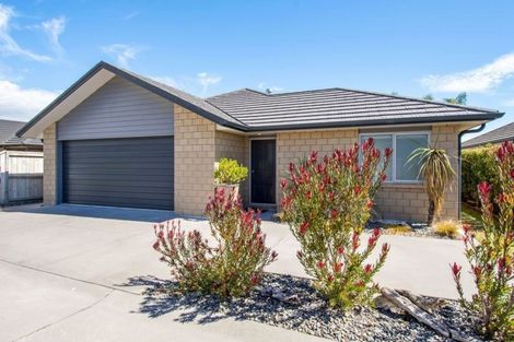 Photo of property in 28 Excelsa Place, Papamoa Beach, Papamoa, 3118