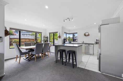 Photo of property in 14 Derbyshire Place, Dinsdale, Hamilton, 3204