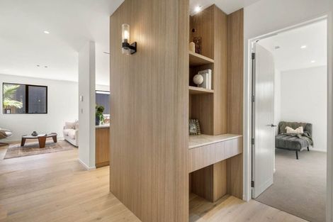 Photo of property in 8a Serrata Place, Browns Bay, Auckland, 0630