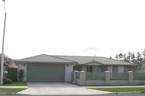 Photo of property in 1422 Caroline Road, Mayfair, Hastings, 4122