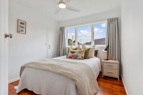 Photo of property in 101 Island Bay Road, Beach Haven, Auckland, 0626