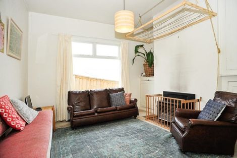 Photo of property in 64 Oxford Street, Lyttelton, 8082