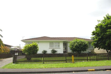 Photo of property in 98 Chichester Drive, Rosehill, Papakura, 2113