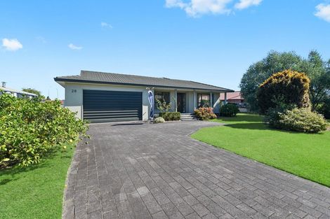 Photo of property in 28 Halcione Close, Flagstaff, Hamilton, 3210