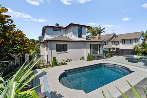 Photo of property in 4 Glenoaks Rise, Mellons Bay, Auckland, 2014
