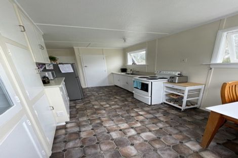 Photo of property in 4 George Street, Clinton, 9534