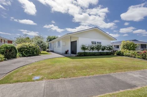 Photo of property in 21 Burn Street, Levin, 5510