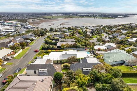 Photo of property in 2/79 Cannon Hill Crescent, Mount Pleasant, Christchurch, 8081