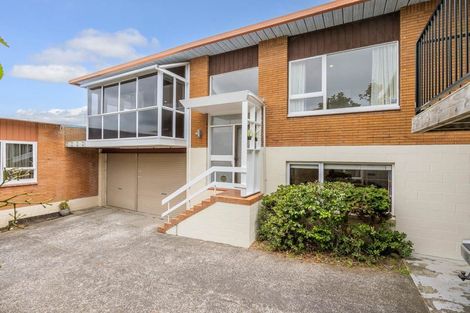 Photo of property in 2/4 Rangitoto Terrace, Milford, Auckland, 0620