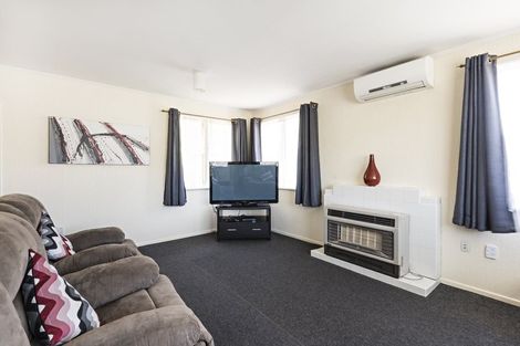 Photo of property in 20 Redwood Avenue, Tawa, Wellington, 5028