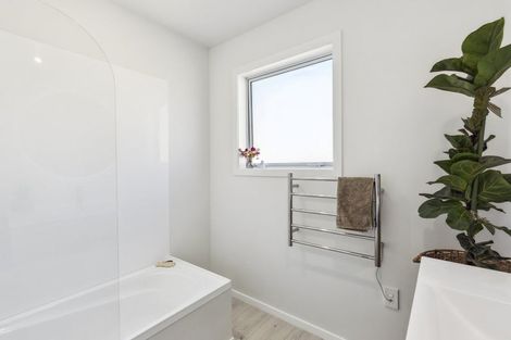 Photo of property in 6 Moa Road, Raumati Beach, Paraparaumu, 5032