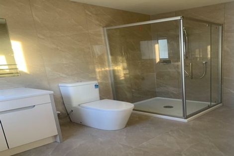 Photo of property in 98 Cardiff Road, Pakuranga, Auckland, 2010