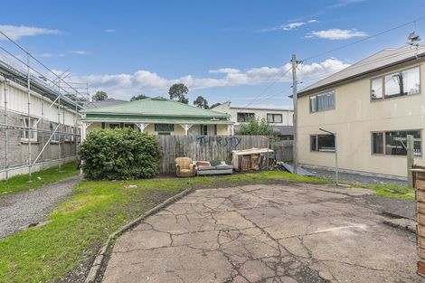 Photo of property in 631 Castle Street, North Dunedin, Dunedin, 9016