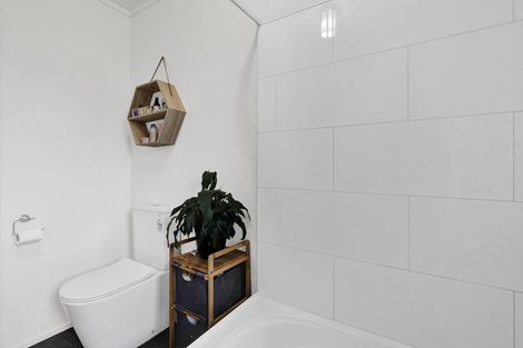 Photo of property in 15 Campbell Street, Hawera, 4610