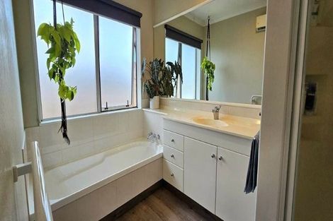 Photo of property in 26 Crichton Terrace, Mount Maunganui, 3116