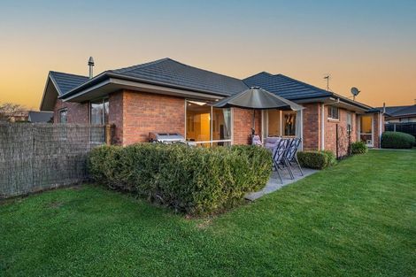 Photo of property in 10 Limes Avenue, Parklands, Christchurch, 8083