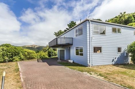 Photo of property in 1 Chequers Way, Crofton Downs, Wellington, 6035