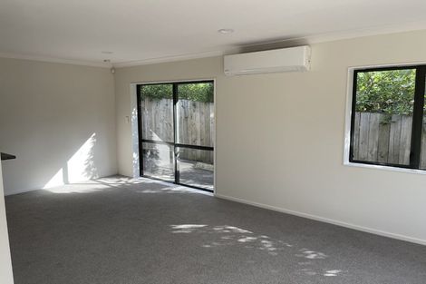Photo of property in 12 Mediterranean Way, Goodwood Heights, Auckland, 2105