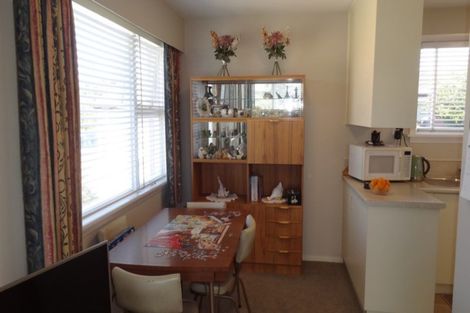 Photo of property in 44 Wychwood Crescent, Bishopdale, Christchurch, 8053