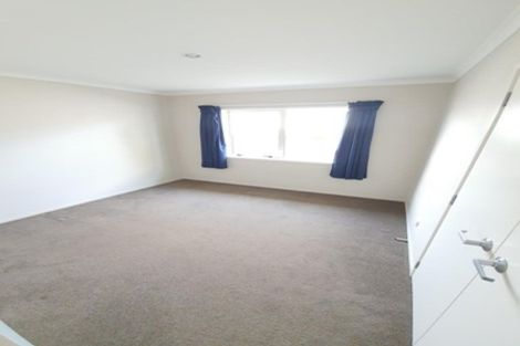 Photo of property in 7 Cooladerry Place, Rosehill, Papakura, 2113