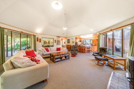 Photo of property in 119 Paekakariki Hill Road, Pauatahanui, Porirua, 5381