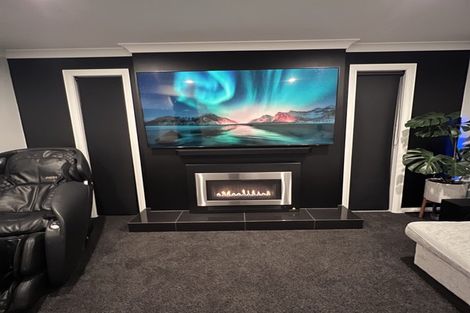 Photo of property in 5 Stratford Court, Fitzherbert, Palmerston North, 4410