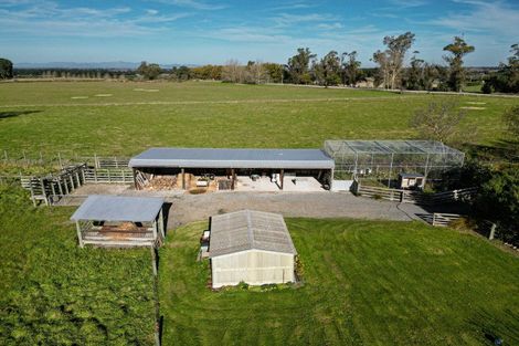 Photo of property in 132 Round Hill Road, Loburn, 7472