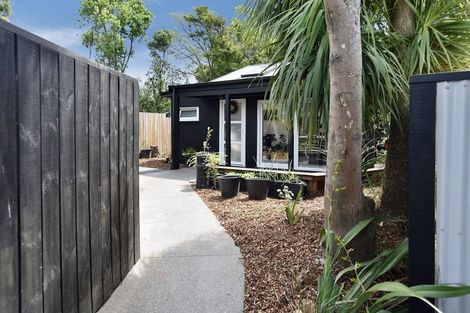 Photo of property in 7a Poulson Street, Addington, Christchurch, 8024