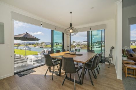 Photo of property in 35 Awatea Drive, Whitianga, 3510