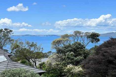 Photo of property in 35 Montgomery Avenue, Rothesay Bay, Auckland, 0630