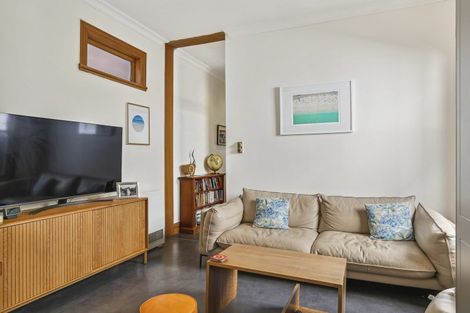 Photo of property in 17 Upper Bourke Street, Kilbirnie, Wellington, 6022