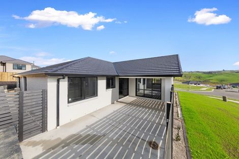 Photo of property in 1 James Elliot Way, Pokeno, 2402