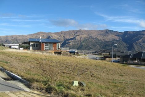 Photo of property in 4 Bovett Place, Wanaka, 9305