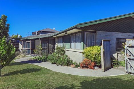 Photo of property in 23 Avondale Road, Taradale, Napier, 4112