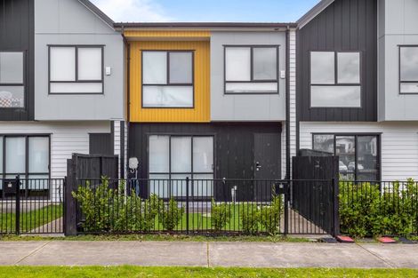 Photo of property in 75 Papatupu Way, Kumeu, 0810