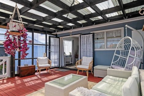 Photo of property in 30 Strathmore Avenue, Levin, 5510