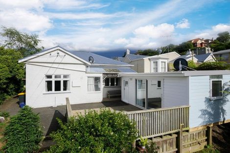 Photo of property in 22 Glenpark Avenue, Frankleigh Park, New Plymouth, 4310